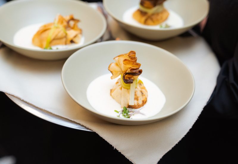 empratado-1-mePxlWxgDJcJPBKq